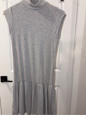 Gilli Gray Mock Neck Sleeveless Dress